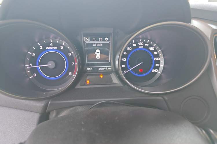Used CHANGAN Eado 2015 1.6L Automatic Junku Model China V Standard Odometer Close Up