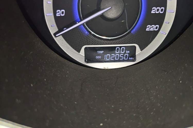 Used CHANGAN Eado 2015 1.6L Manual ZhiKu Model China V Standard Odometer Close Up