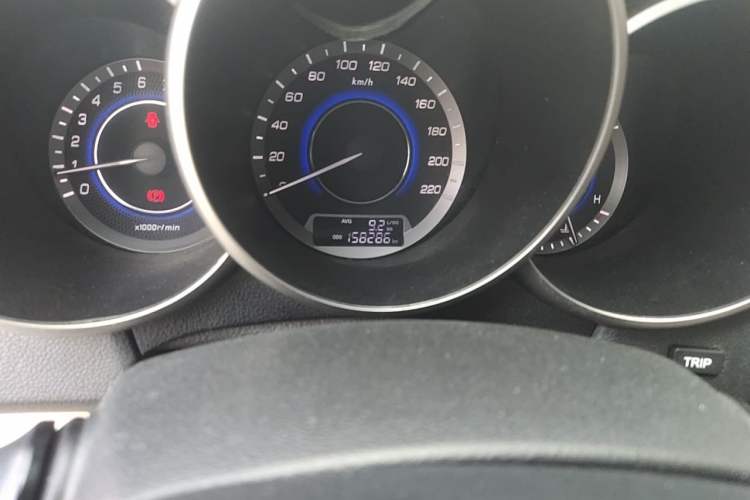 Used CHANGAN Eado 2015 1.6L Manual Luxury Model China IV Standard Odometer Close Up