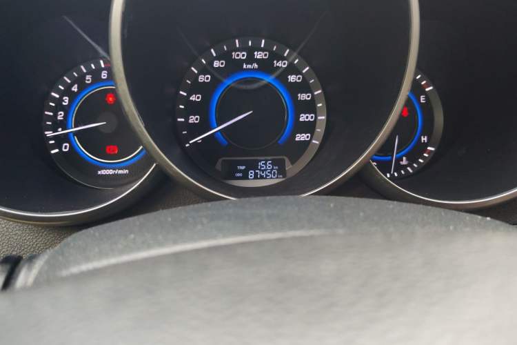 Used CHANGAN Eado 2015 1.6L Manual Luxury Model China V Standard Odometer Close Up