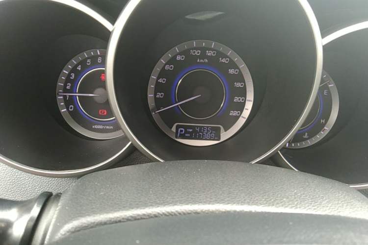 Used CHANGAN Eado 2015 1.6L Automatic Junku Model China IV Standard Odometer Close Up