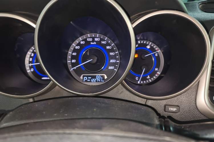 Used CHANGAN Eado 2015 1.6L Automatic Luxury Model Odometer Close Up