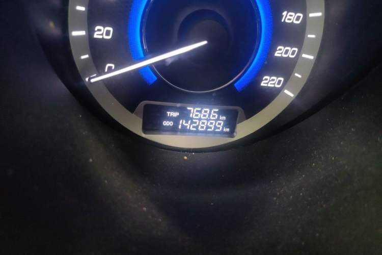 Used CHANGAN Eado 2015 1.6L Manual Junku Model China IV Standard Odometer Close Up