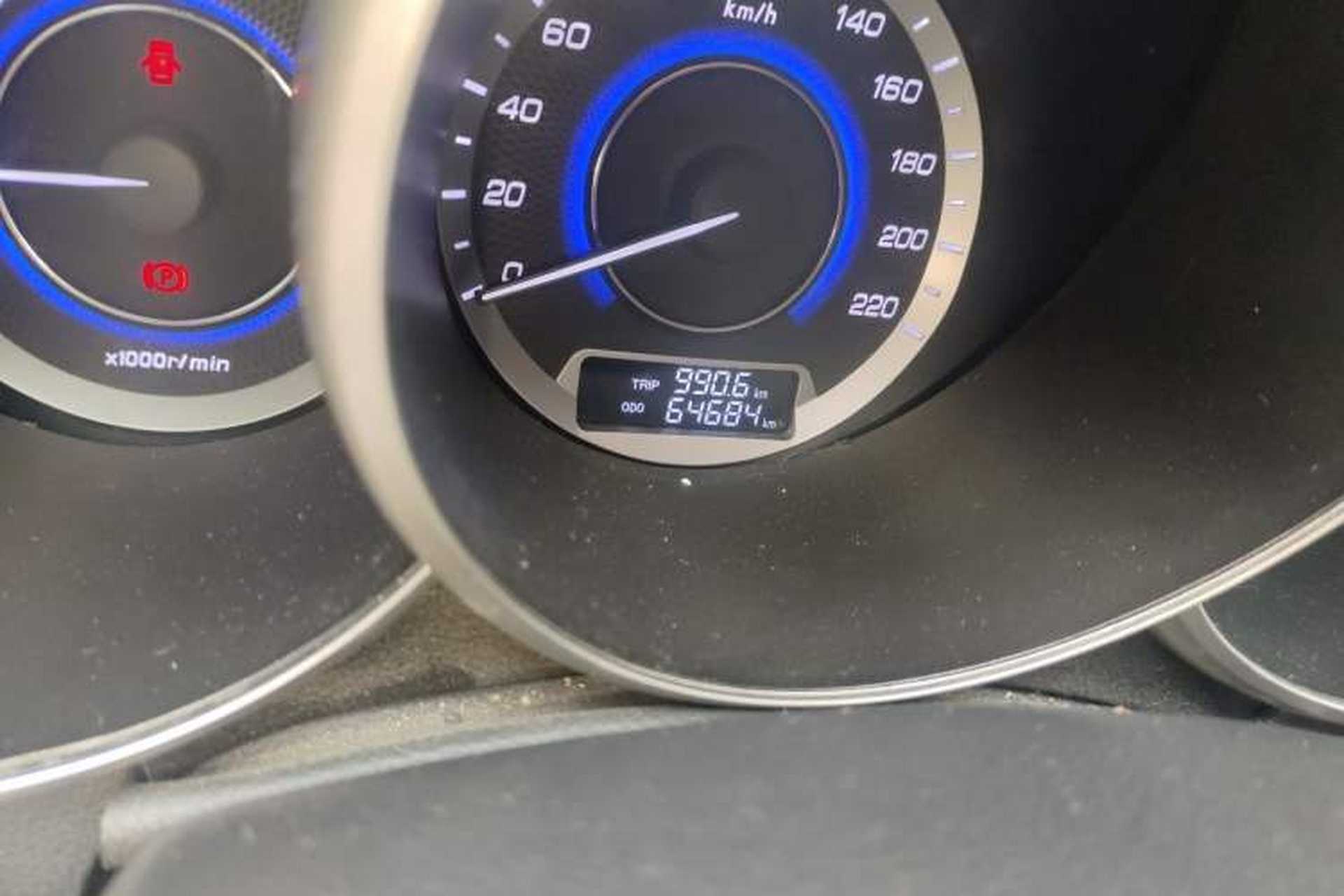 Used CHANGAN Eado 2015 1.6L Manual Junku Model China V Standard Odometer Close Up