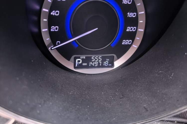 Used CHANGAN Eado 2015 1.6L Automatic Luxury Model Odometer Close Up