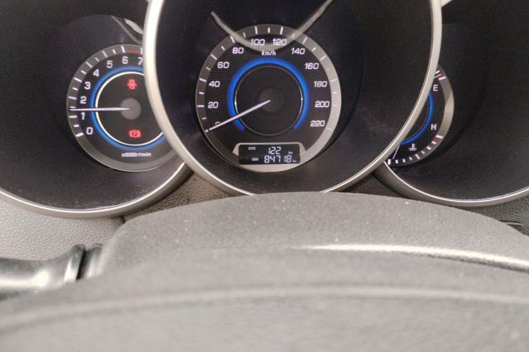 Used CHANGAN Eado 2015 1.6L Manual Junku Model China IV Standard Odometer Close Up