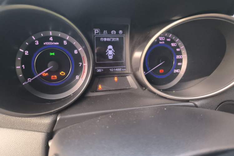 Used CHANGAN Eado 2015 1.6L Automatic Junku Model China IV Standard Odometer Close Up