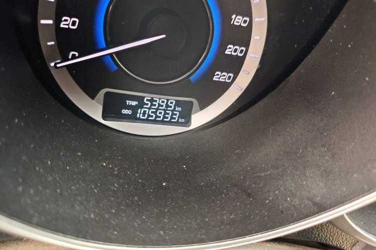 Used CHANGAN Eado 2015 1.6L Manual Luxury Model China IV Standard Odometer Close Up