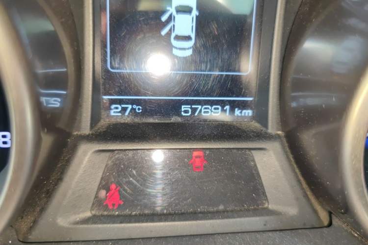 Used CHANGAN Eado 2015 1.6L Manual Junku Model China IV Standard Odometer Close Up