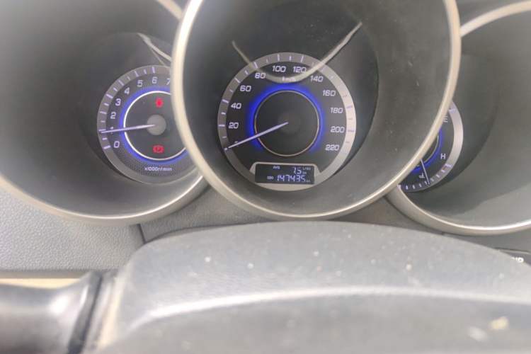 Used CHANGAN Eado 2015 1.6L Manual Flagship Model Odometer Close Up