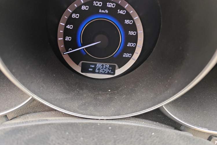 Used CHANGAN Eado 2015 1.6L Manual Luxury Model China IV Standard Odometer Close Up