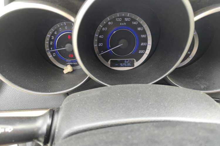 Used CHANGAN Eado 2015 1.6L Manual Luxury Model China V Standard Odometer Close Up