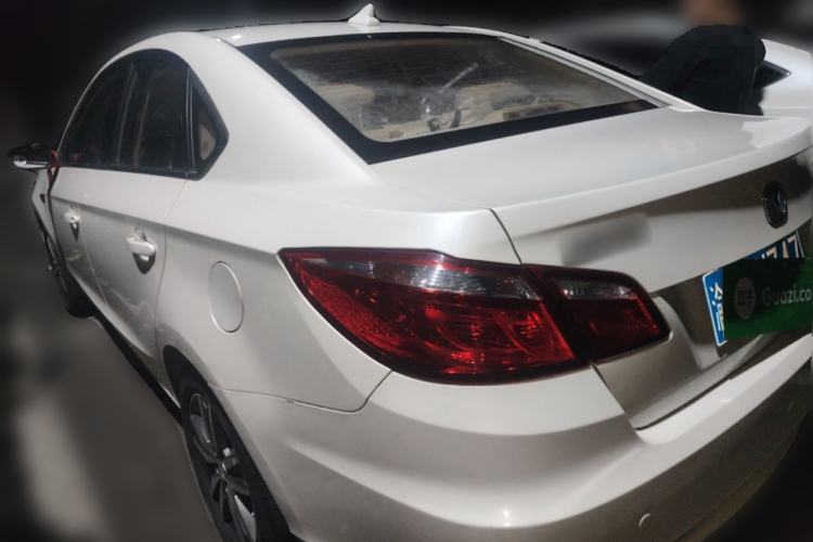 Used CHANGAN Eado 2015 1.6L Manual Luxury Model China IV Standard Rear Left 45 Deg