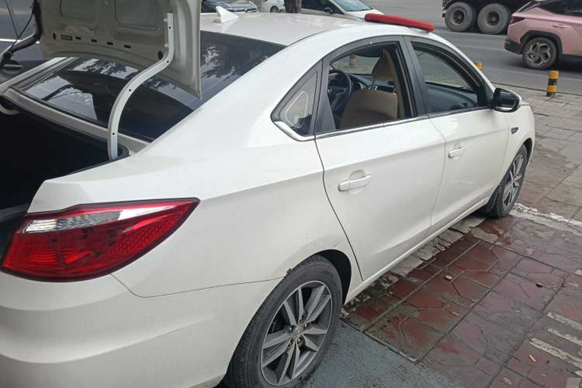 Used CHANGAN Eado 2015 1.6L Manual Luxury Model China V Standard Rear Right 45 Deg