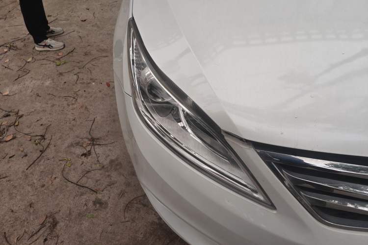 Used CHANGAN Eado 2015 1.6L Manual Luxury Model China IV Standard Right Front Headlight