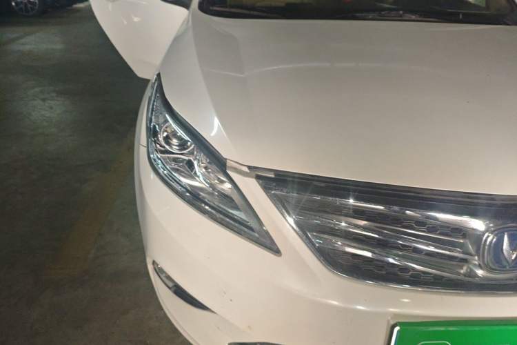 Used CHANGAN Eado 2015 1.6L Manual Luxury Model China IV Standard Right Front Headlight