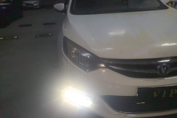Used CHANGAN Eado 2015 1.6L Automatic Junku Model China IV Standard Right Front Headlight