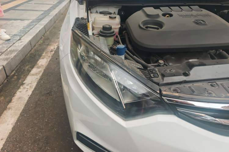 Used CHANGAN Eado 2015 1.6L Manual Junku Model China V Standard Right Front Headlight
