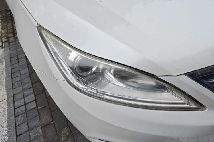 Used CHANGAN Eado 2015 1.6L Manual Luxury Model China IV Standard Right Front Headlight