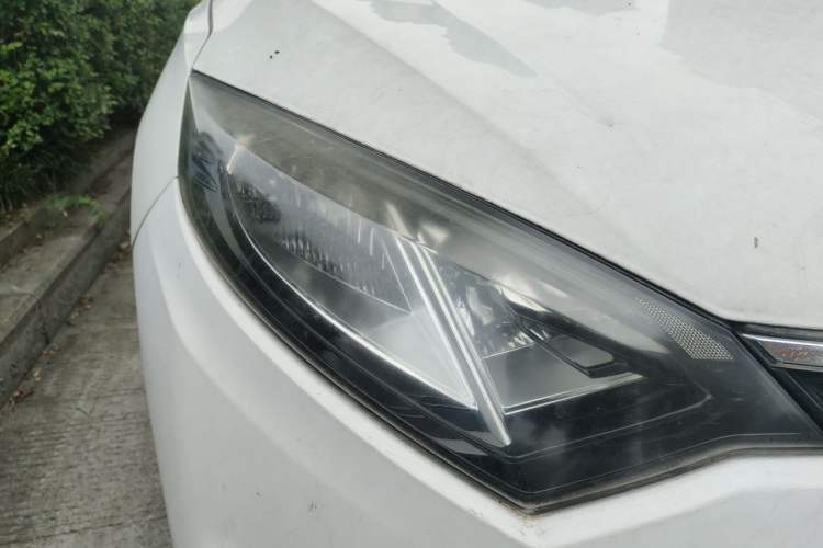Used CHANGAN Eado 2015 1.6L Automatic Junku Model China IV Standard Right Front Headlight