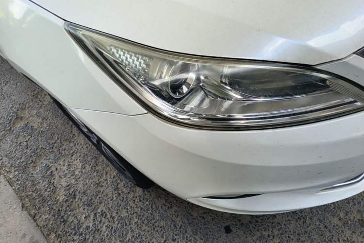 Used CHANGAN Eado 2015 1.6L Automatic Luxury Model Right Front Headlight