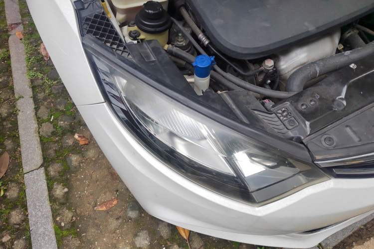 Used CHANGAN Eado 2015 1.6L Automatic Junku Model China IV Standard Right Front Headlight