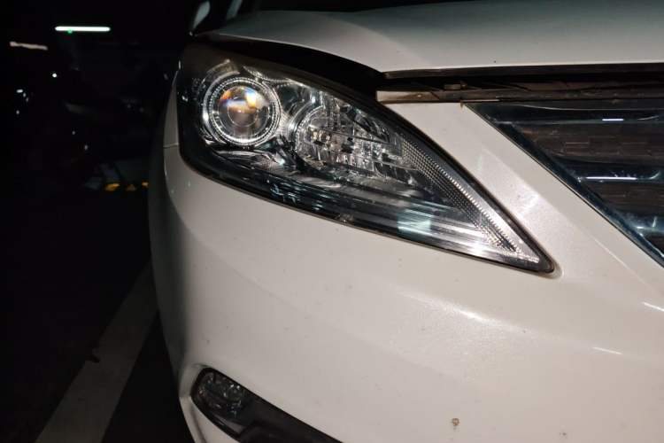 Used CHANGAN Eado 2015 1.6L Manual Luxury Model China IV Standard Right Front Headlight