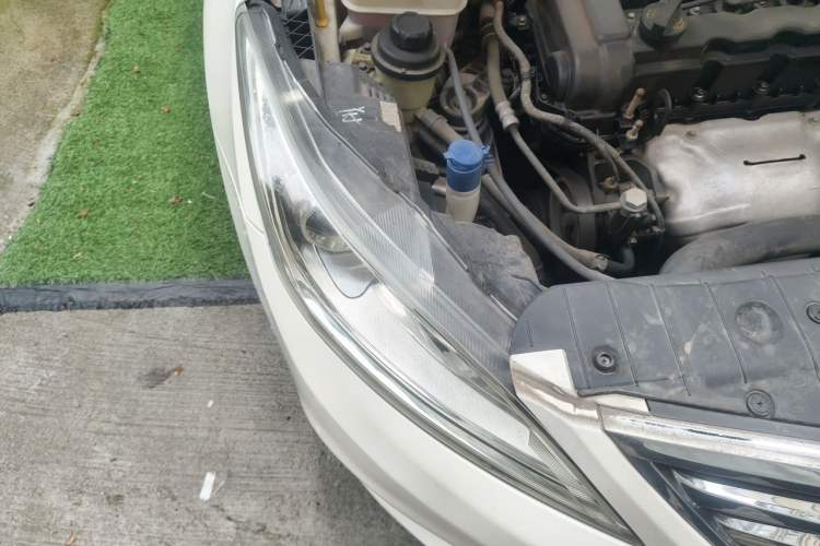 Used CHANGAN Eado 2015 1.6L Automatic Luxury Model Right Front Headlight