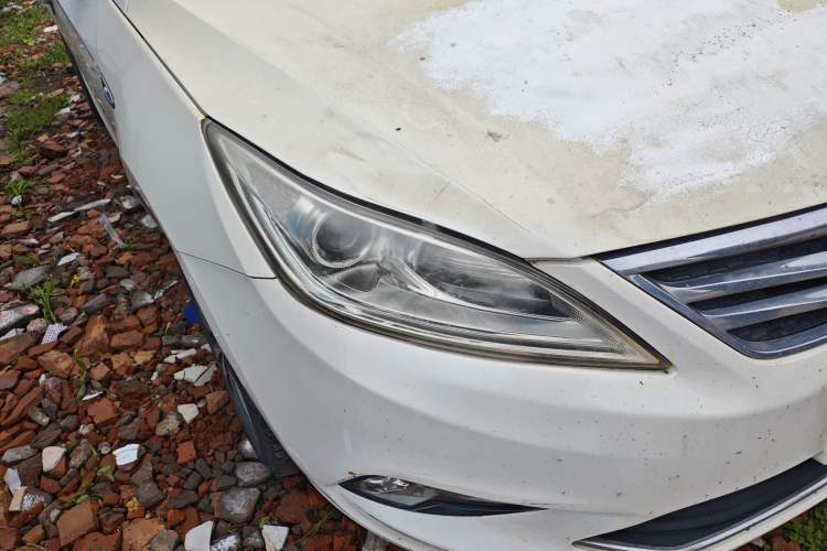 Used CHANGAN Eado 2015 1.6L Manual Luxury Model China IV Standard Right Front Headlight