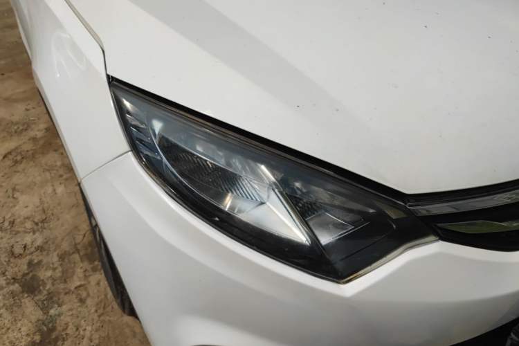 Used CHANGAN Eado 2015 1.6L Manual Junku Model China IV Standard Right Front Headlight