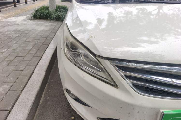 Used CHANGAN Eado 2015 1.6L Manual Flagship Model Right Front Headlight