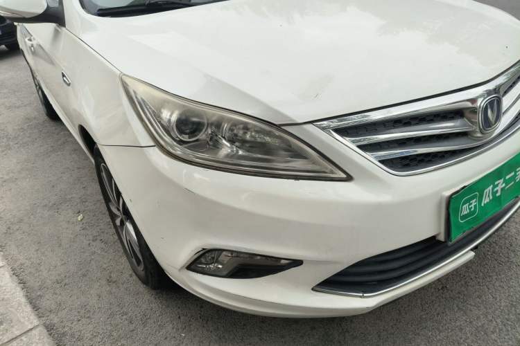 Used CHANGAN Eado 2015 1.6L Manual Luxury Model China IV Standard Right Front Headlight