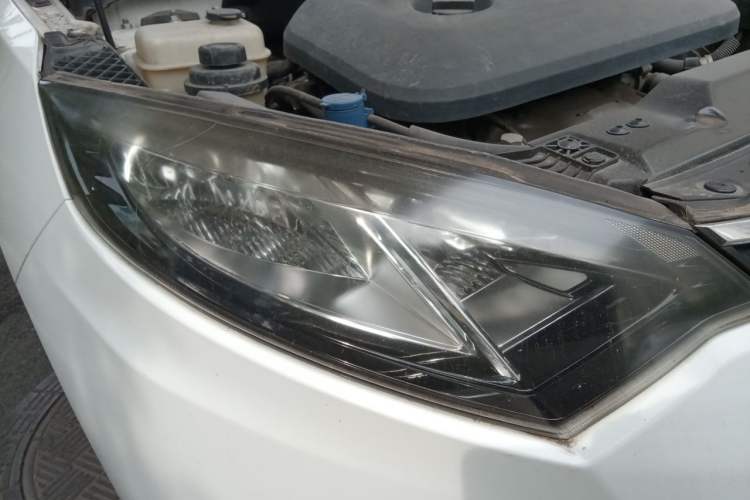Used CHANGAN Eado 2015 1.6L Manual ZhiKu Model China IV Standard Right Front Headlight
