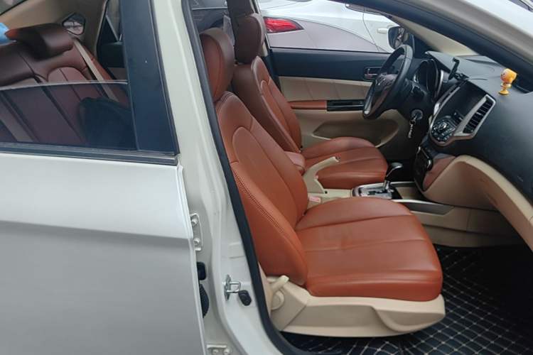 Used CHANGAN Eado 2015 1.6L Automatic Luxury Model Right Front Seat