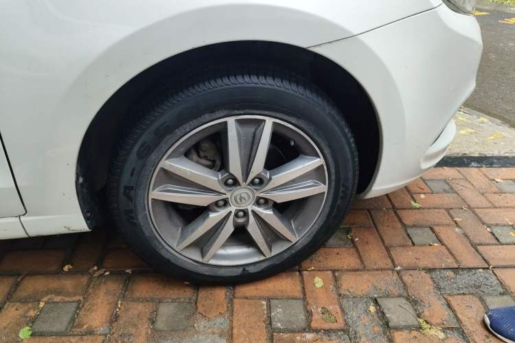 Used CHANGAN Eado 2015 1.6L Manual Luxury Model China V Standard Right Front Wheel Hub