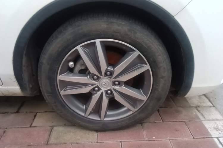 Used CHANGAN Eado 2015 1.6L Manual Junku Model China IV Standard Right Front Wheel Hub