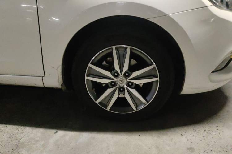Used CHANGAN Eado 2015 1.6L Manual Luxury Model China V Standard Right Front Wheel Hub