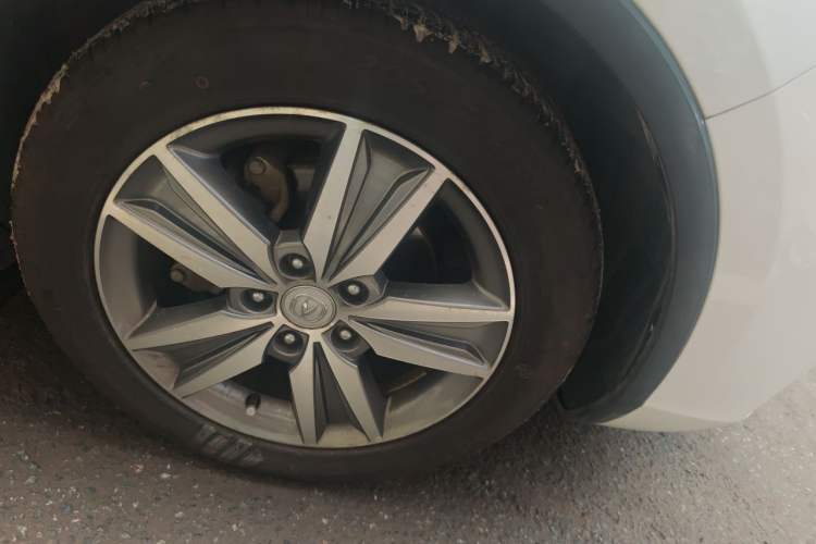 Used CHANGAN Eado 2015 1.6L Manual Junku Model China V Standard Right Front Wheel Hub