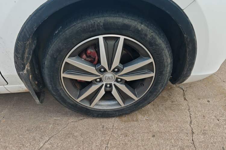 Used CHANGAN Eado 2015 1.6L Manual Junku Model China IV Standard Right Front Wheel Hub