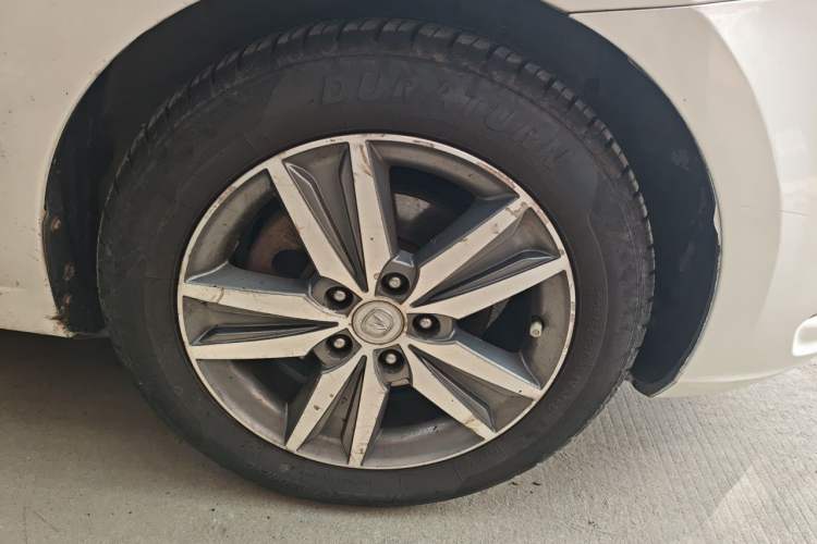 Used CHANGAN Eado 2015 1.6L Manual Luxury Model China V Standard Right Front Wheel Hub