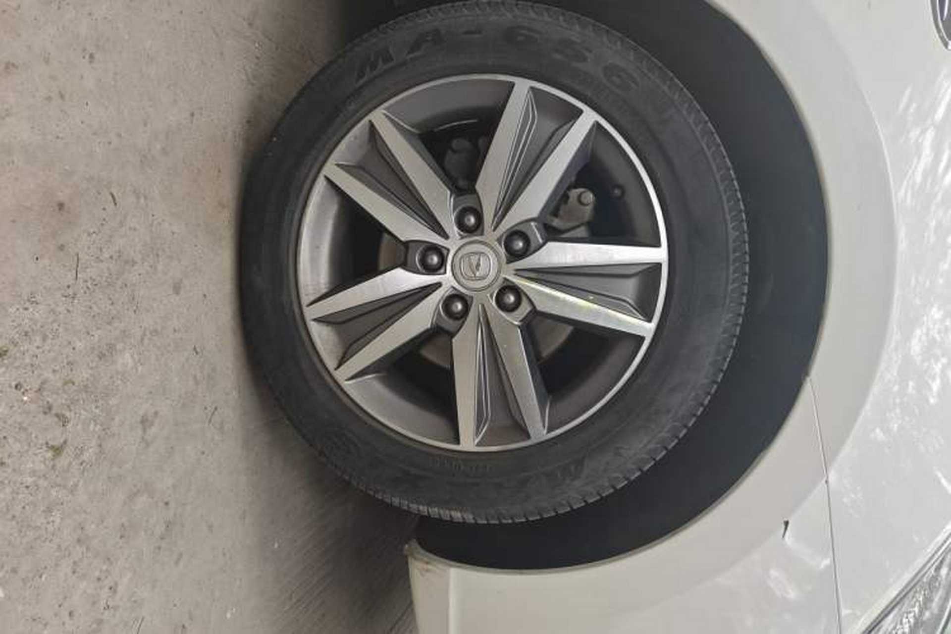 Used CHANGAN Eado 2015 1.6L Manual Luxury Model China IV Standard Right Front Wheel Hub