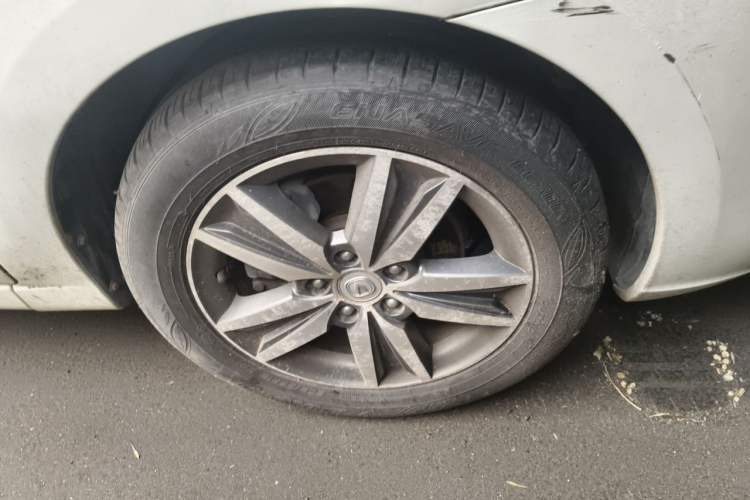 Used CHANGAN Eado 2015 1.6L Automatic Luxury Model Right Front Wheel Hub