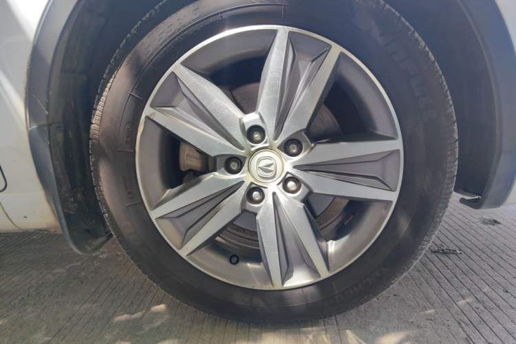 Used CHANGAN Eado 2015 1.6L Manual Junku Model China V Standard Right Front Wheel Hub
