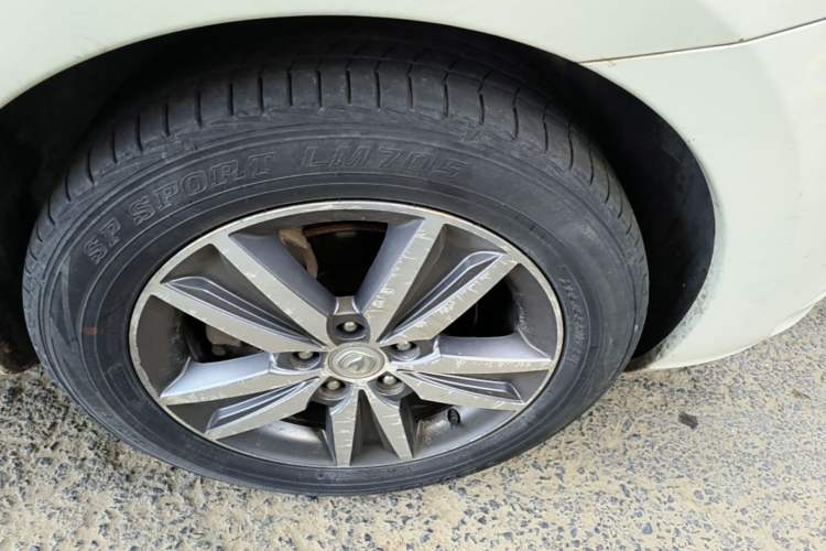 Used CHANGAN Eado 2015 1.6L Automatic Luxury Model Right Front Wheel Hub