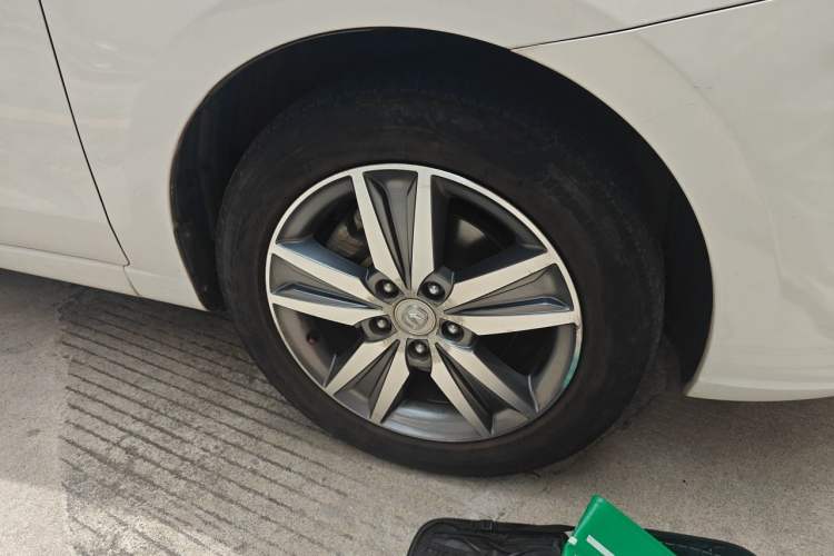 Used CHANGAN Eado 2015 1.6L Manual Luxury Model China V Standard Right Front Wheel Hub