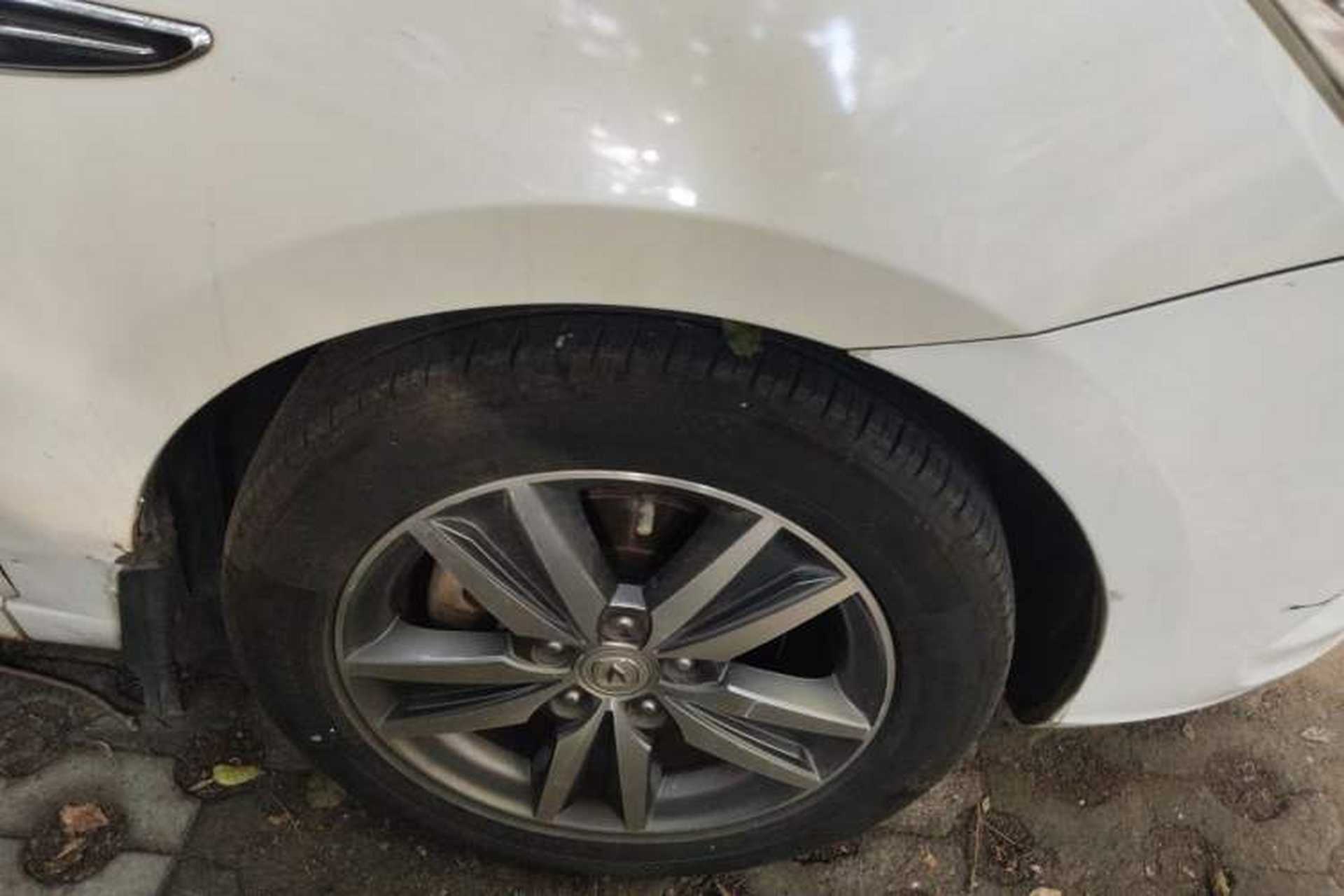 Used CHANGAN Eado 2015 1.6L Manual Luxury Model China IV Standard Right Front Wheel Hub