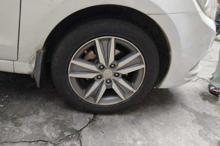 Used CHANGAN Eado 2015 1.6L Manual Luxury Model China V Standard Right Front Wheel Hub
