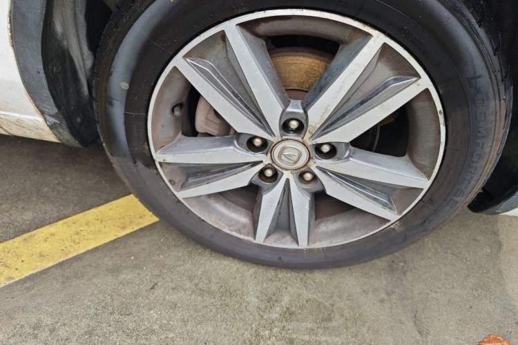 Used CHANGAN Eado 2015 1.6L Manual Junku Model China IV Standard Right Front Wheel Hub