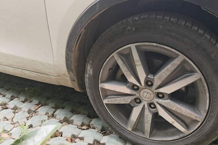 Used CHANGAN Eado 2015 1.6L Automatic Junku Model China V Standard Right Front Wheel Hub