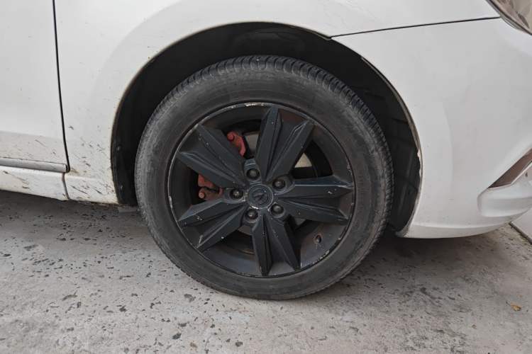 Used CHANGAN Eado 2015 1.6L Manual Luxury Model China IV Standard Right Front Wheel Hub